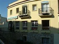 Ar Monjardi Hotel 2*